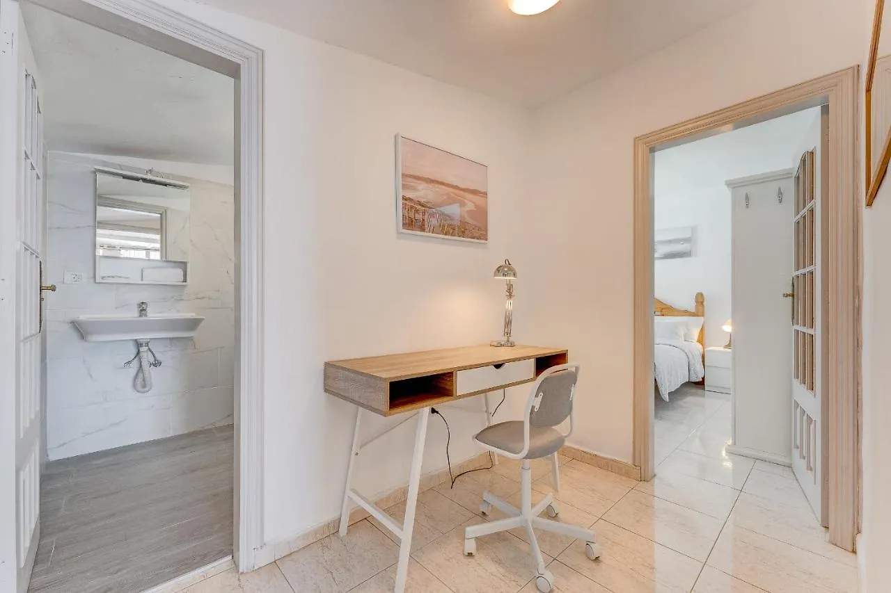 Front Ocean Aircon Los Cristianos Unique Apartment 0*, لوس كريستيانوس إسبانيا